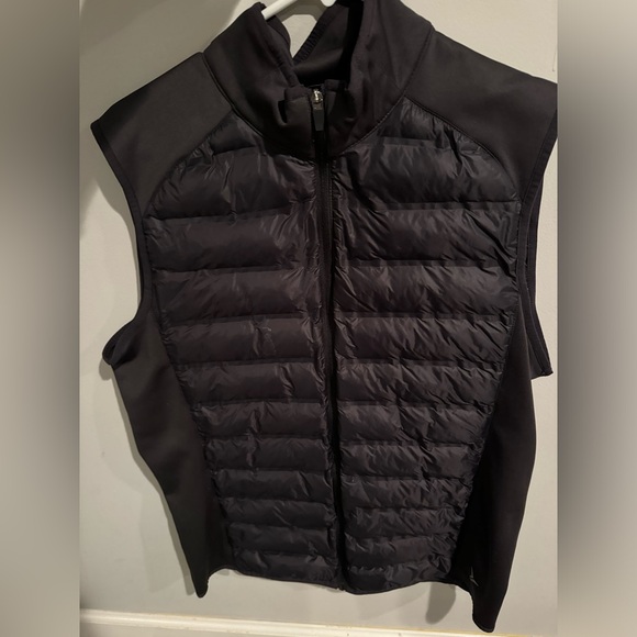 Old navy men’s athletic running vest - Picture 1 of 3